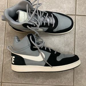 Nike Court Borough - Size 8.5 - Like New